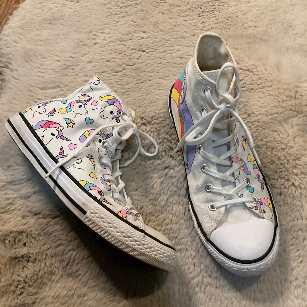 Converse Chuck Taylor All Star Sneakers Unicorn Kids Size 5 Youth Rainbow